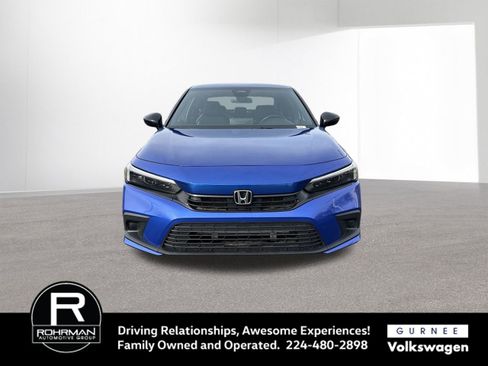 Used 2023 Honda Civic Sport image 3