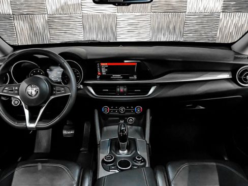 Used 2018 Alfa Romeo Stelvio Ti AWD/4WD image 15