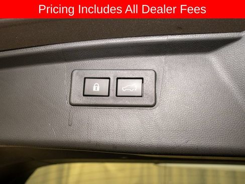Used 2023 Subaru Outback Touring AWD/4WD image 6