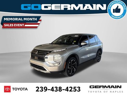 Used 2022 Mitsubishi Outlander SE FWD image 1