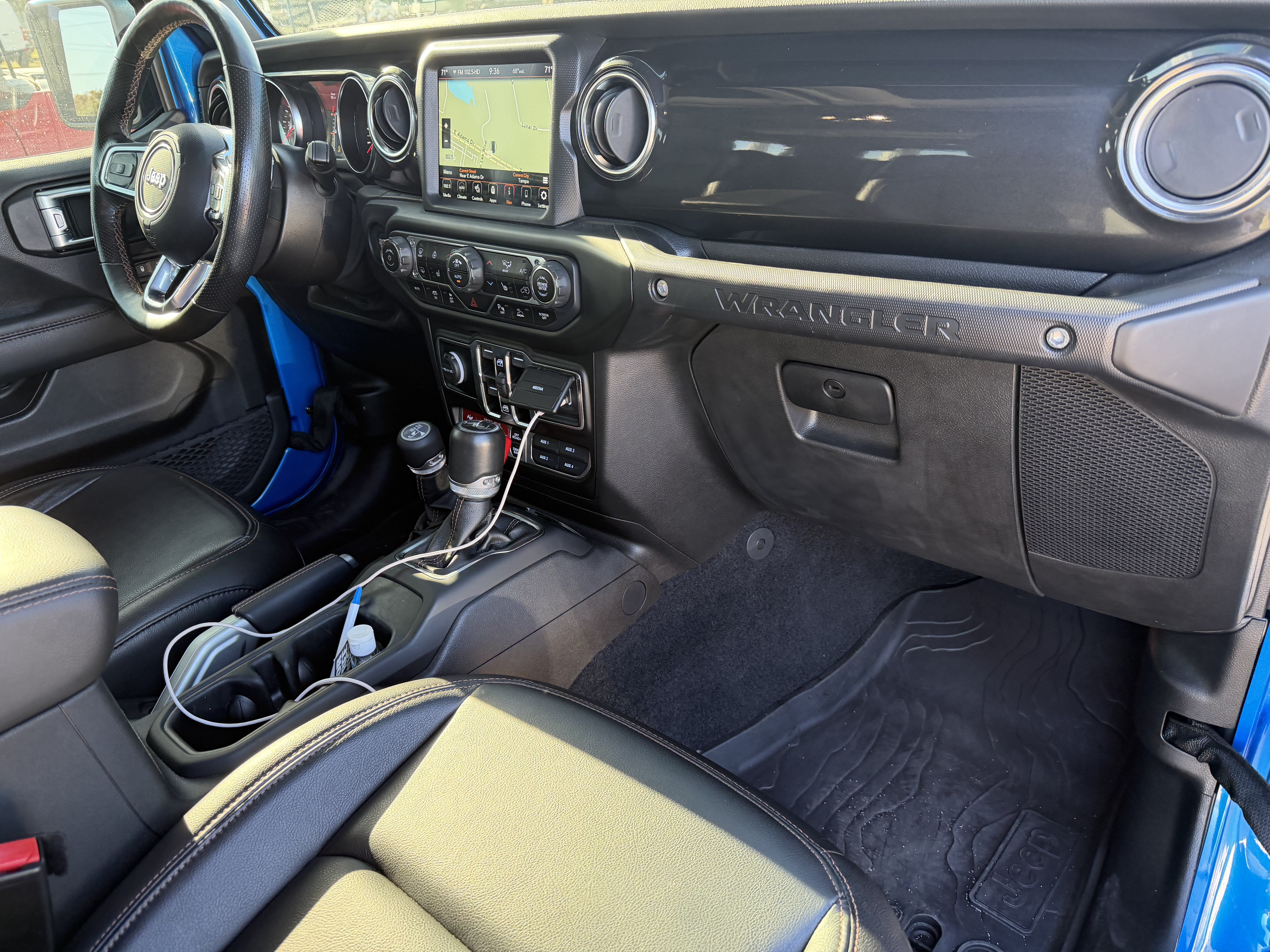 Used 2021 Jeep Wrangler Unlimited Rubicon w/ Dual Top Group AWD/4WD image 24
