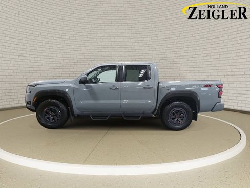 Certified 2025 Nissan Frontier PRO-4X w/ Pro Convenience Package image 13