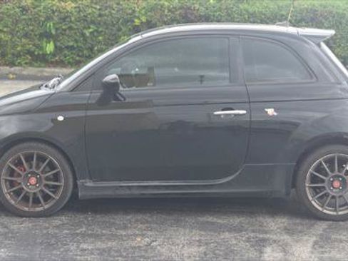Used 2016 FIAT 500 Abarth w/ Comfort/Convenience Group FWD image 4