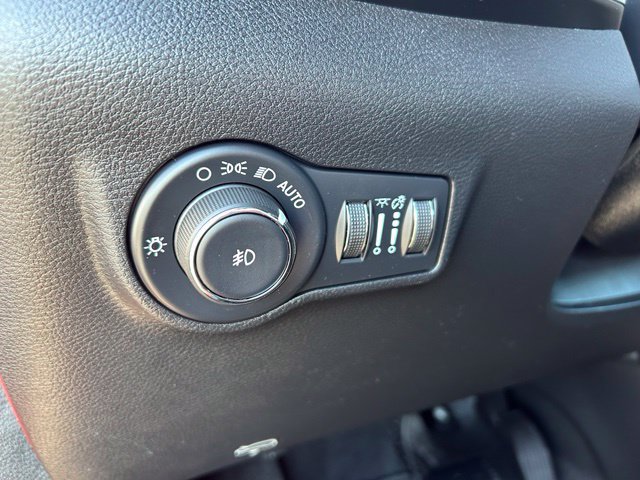 Used 2025 Jeep Compass Limited AWD/4WD image 21