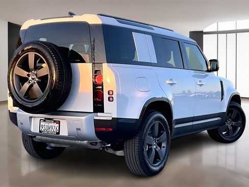 Used 2025 Land Rover Defender 110 S image 6