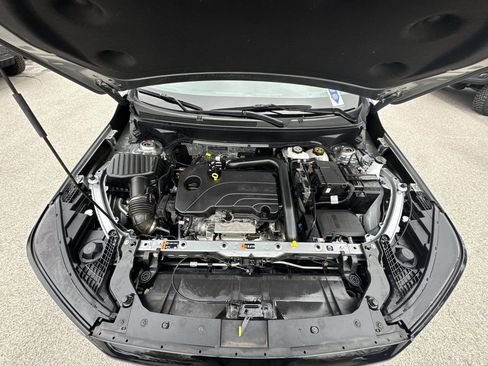 Used 2023 GMC Terrain SLE w/ Driver Convenience Package image 29