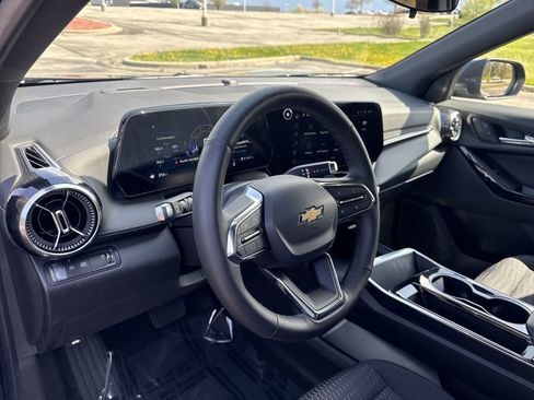 Used 2025 Chevrolet Equinox LT FWD image 21