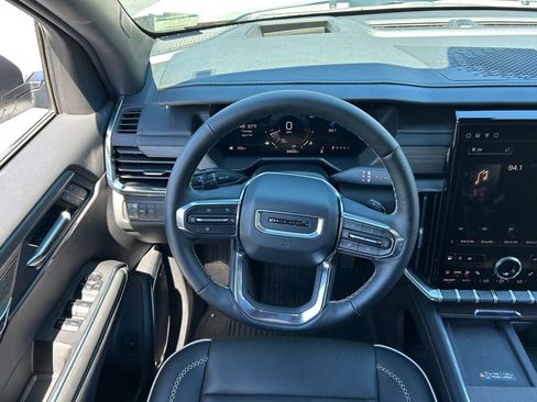 Used 2025 GMC Acadia Denali FWD image 26