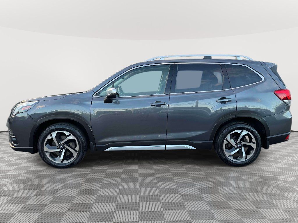 Used 2023 Subaru Forester Touring AWD/4WD image 5
