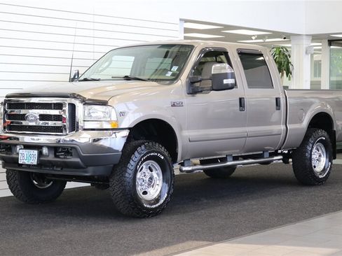 Used 2003 Ford F250 Lariat AWD/4WD image 3