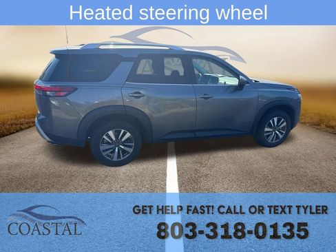Certified 2025 Nissan Pathfinder SL FWD image 11