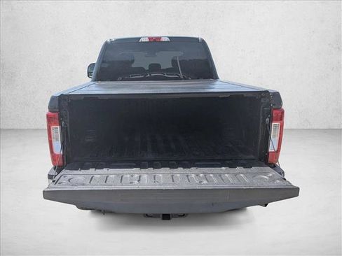 Used 2017 Ford F350 XLT w/ XLT Premium Package AWD/4WD image 7