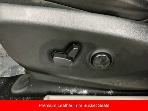 Used 2017 Chrysler Pacifica Limited w/ UConnect Theater Package image 25