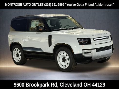 New 2025 Land Rover Defender 90 S image 7