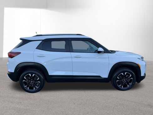 Used 2023 Chevrolet TrailBlazer LT w/ Convenience Package AWD/4WD image 13