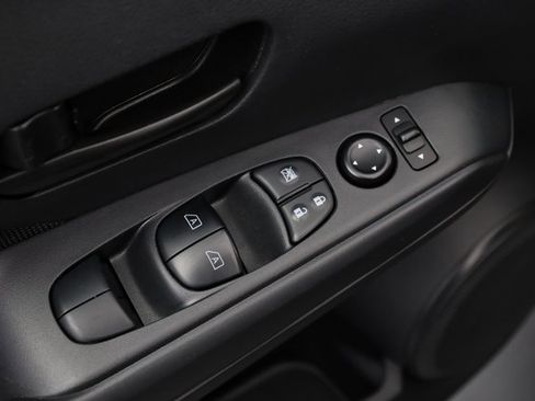 Certified 2024 Nissan Kicks S image 12