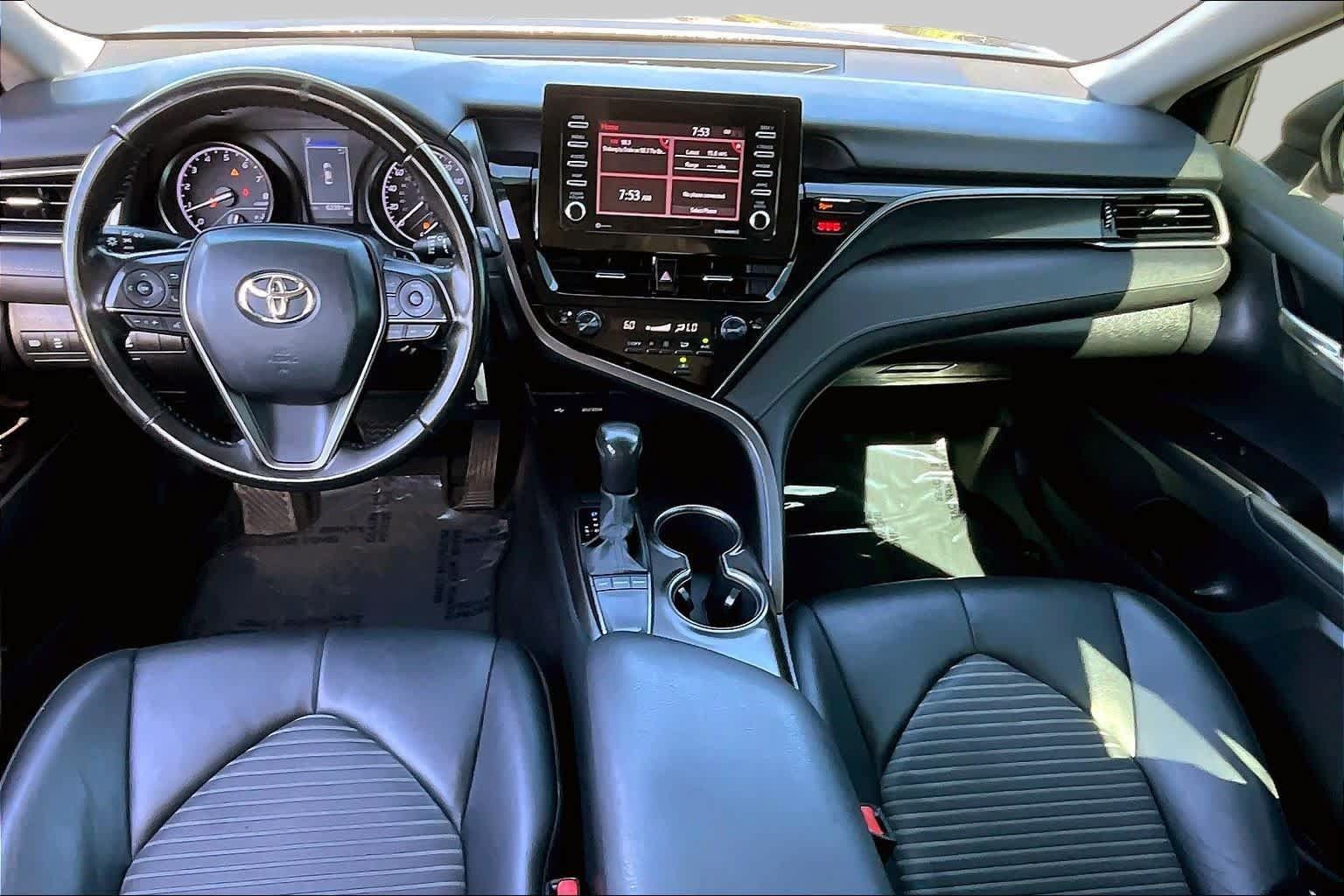 Used 2023 Toyota Camry SE FWD image 14