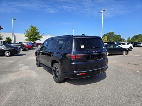 New 2025 Jeep Wagoneer Series III image 8