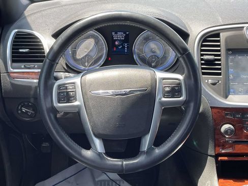 Used 2013 Chrysler 300 w/ Driver Convenience Group RWD image 23