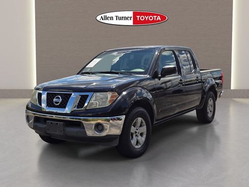 Used 2011 Nissan Frontier SV RWD image 3