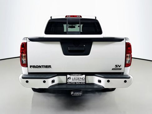 Used 2021 Nissan Frontier SV w/ Midnight Edition Floor Mats RWD image 6