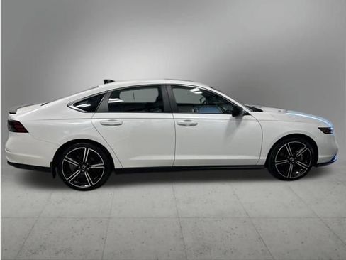 Used 2024 Honda Accord Sport image 7