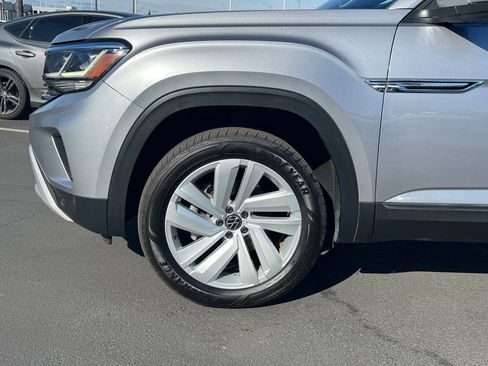 Used 2022 Volkswagen Atlas Cross Sport SE image 5