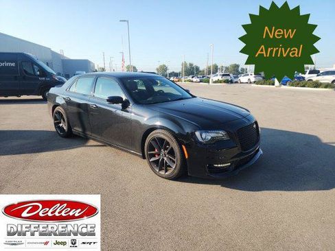 Certified 2023 Chrysler 300 C RWD image 1