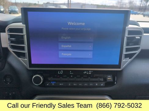 Used 2025 Toyota Tundra Limited AWD/4WD image 20