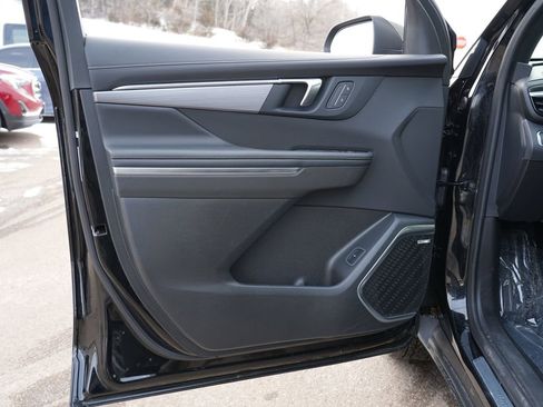 Used 2025 Buick Enclave Preferred image 14