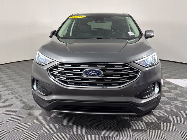 Used 2024 Ford Edge Titanium AWD/4WD image 3