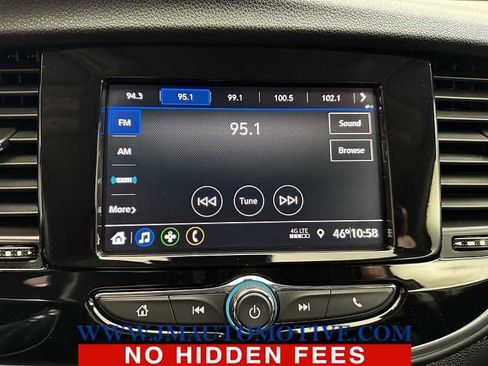 Used 2022 Buick Encore Preferred image 22