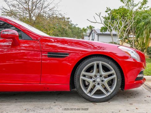 Used 2015 Mercedes-Benz SLK 250 image 60