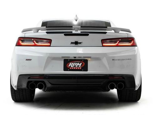 Used 2016 Chevrolet Camaro SS image 3