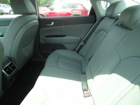Used 2017 Kia Optima EX w/ Premium Package FWD image 9