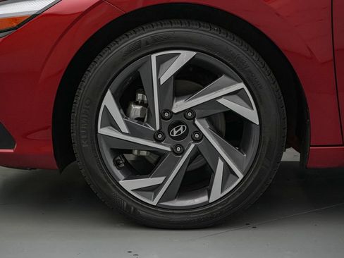 Used 2025 Hyundai Elantra Sport FWD image 10