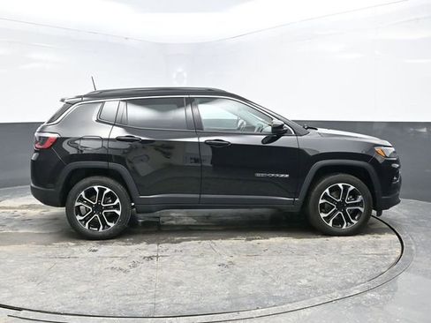 Used 2022 Jeep Compass Limited image 8