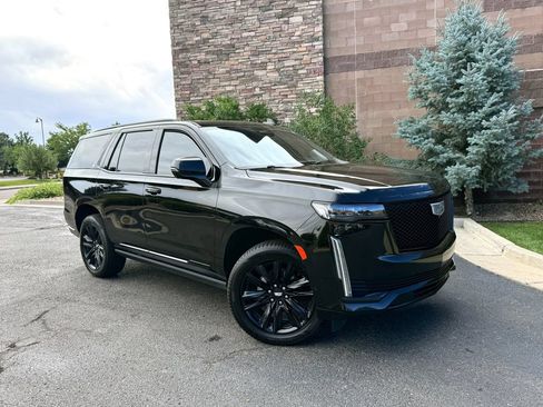 Used 2022 Cadillac Escalade Sport Platinum AWD/4WD image 2