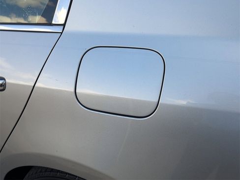 Used 2010 Hyundai Genesis 4.6 w/ Technology Pkg 5 image 16