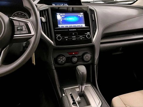 Used 2018 Subaru Impreza 2.0i Premium image 6