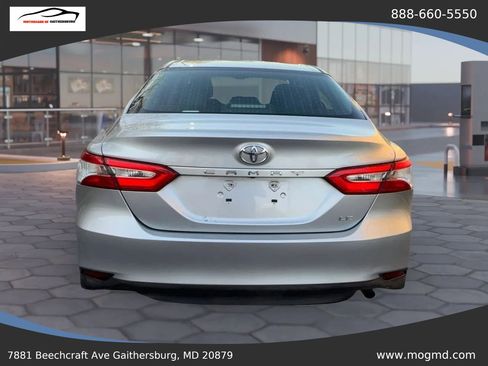 Used 2018 Toyota Camry LE FWD image 4