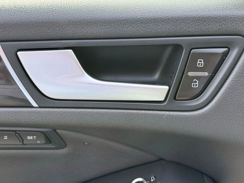 Used 2013 Audi Q5 3.0T Premium Plus w/ Audi MMI Navigation Plus Pkg image 19