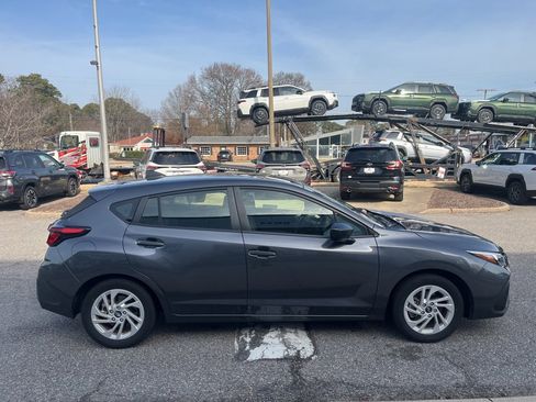 Used 2024 Subaru Impreza 2.0i image 3