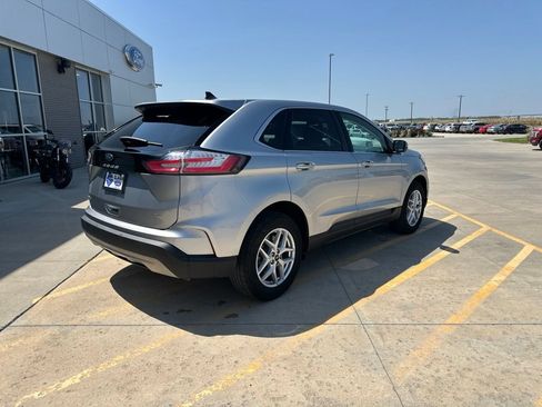 Used 2024 Ford Edge SEL w/ Convenience Package AWD/4WD image 7