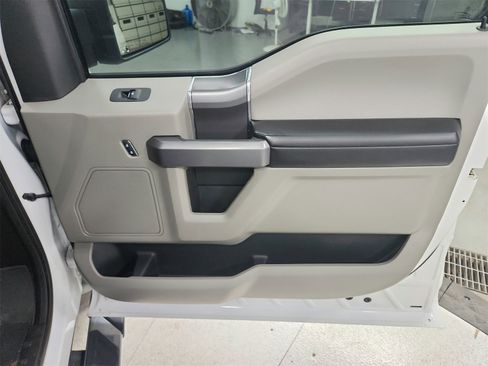 Used 2019 Ford F150 XLT w/ Equipment Group 302A Luxury image 38