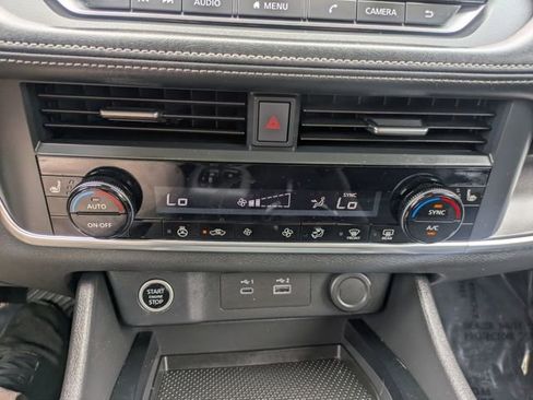 Used 2023 Nissan Rogue SV w/ SV Premium B Package AWD/4WD image 27
