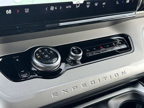 New 2025 Ford Expedition Active image 35
