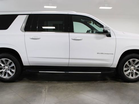 Used 2023 Chevrolet Suburban Premier image 11
