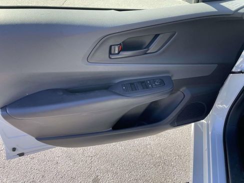 Used 2025 Toyota Prius LE image 27