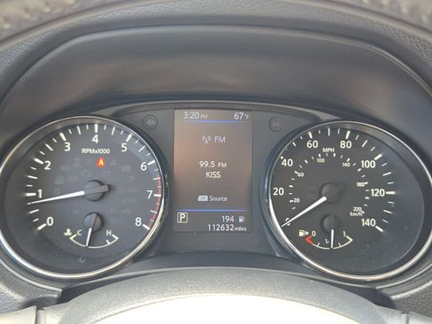 Used 2018 Nissan Rogue SV FWD image 22